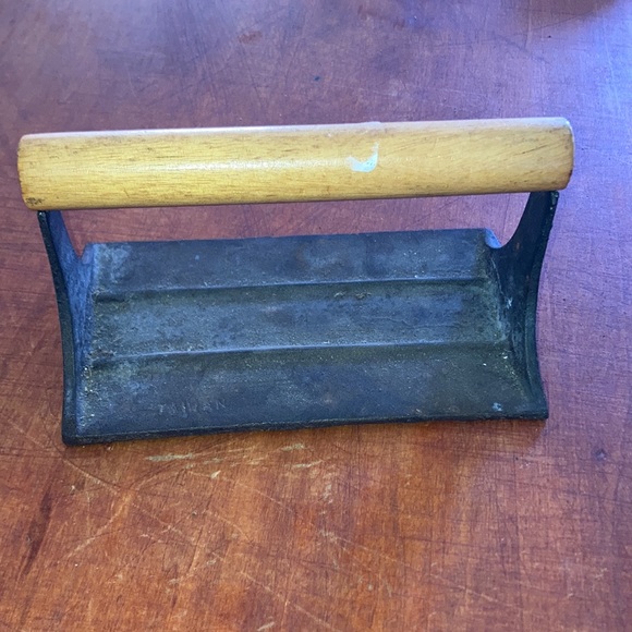 🥓🍳 Vintage Cast Iron Handheld Bacon Press | 4” x 7” 🐷🥓 - Picture 3 of 7